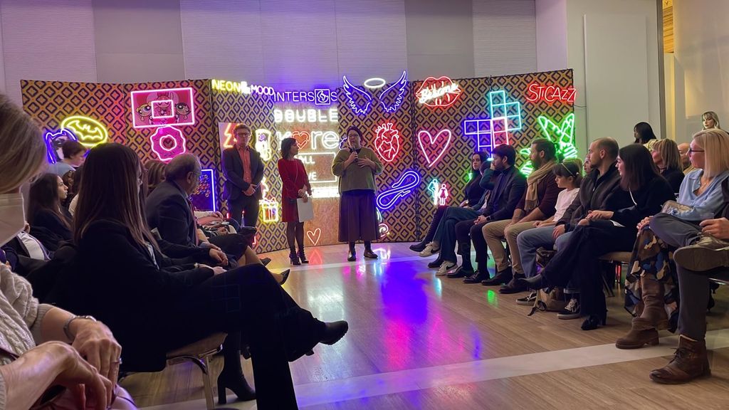 Sfilata di moda della sartoria sociale