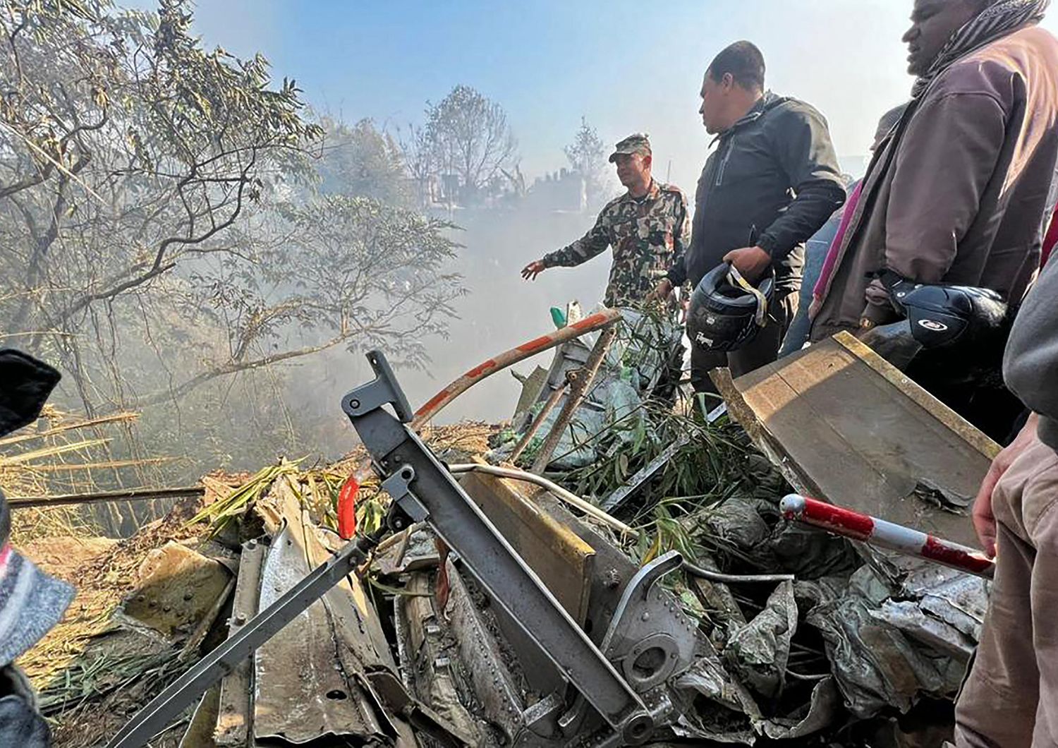 Il relitto dell'aereo schiantato in Nepal &nbsp;