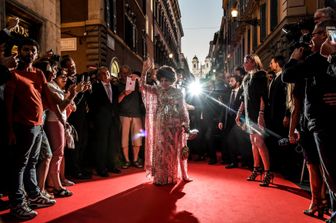 Gina Lollobrigida festeggia il suo 90esimo compleanno a Roma in via Condotti