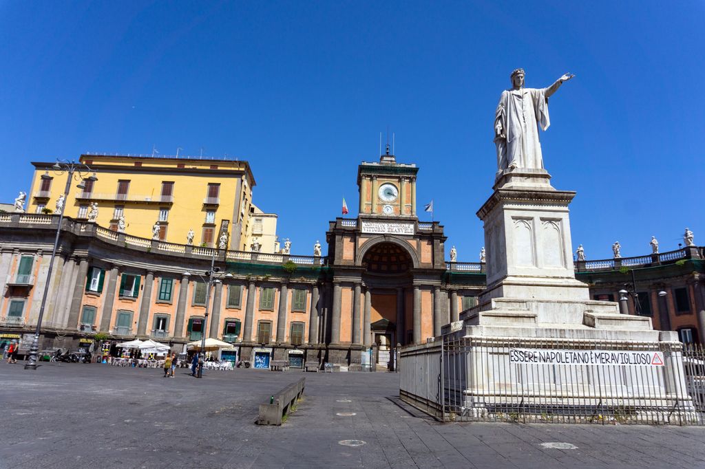Piazza Dante a Napoli