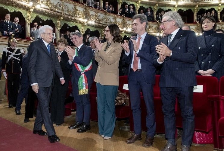 L'arrivo di Mattarella al Teatro Grande