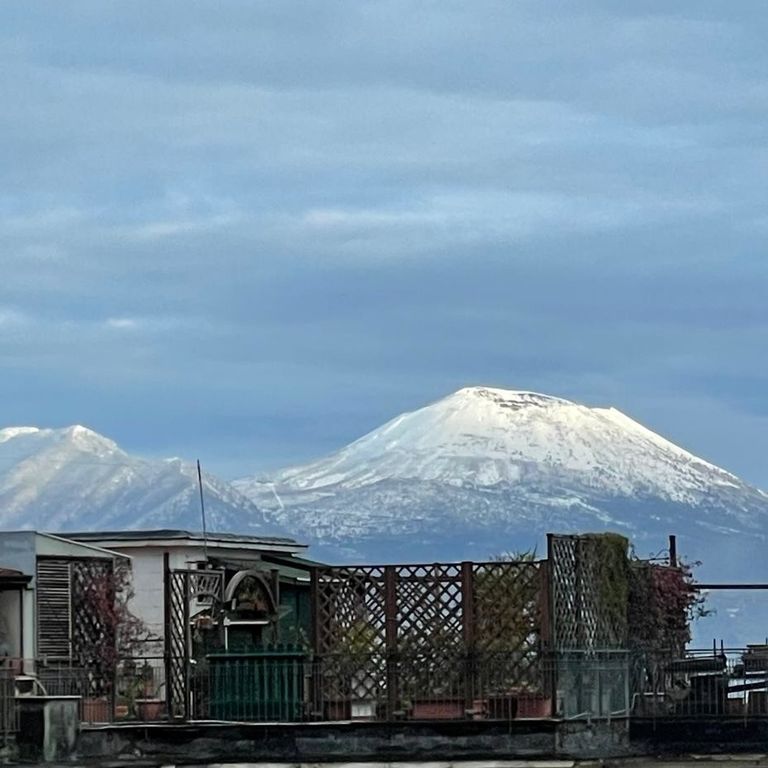 Neve sul Vesuvio