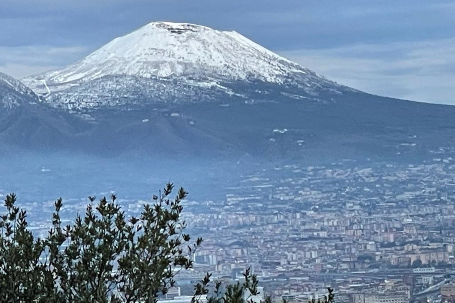 Neve sul Vesuvio