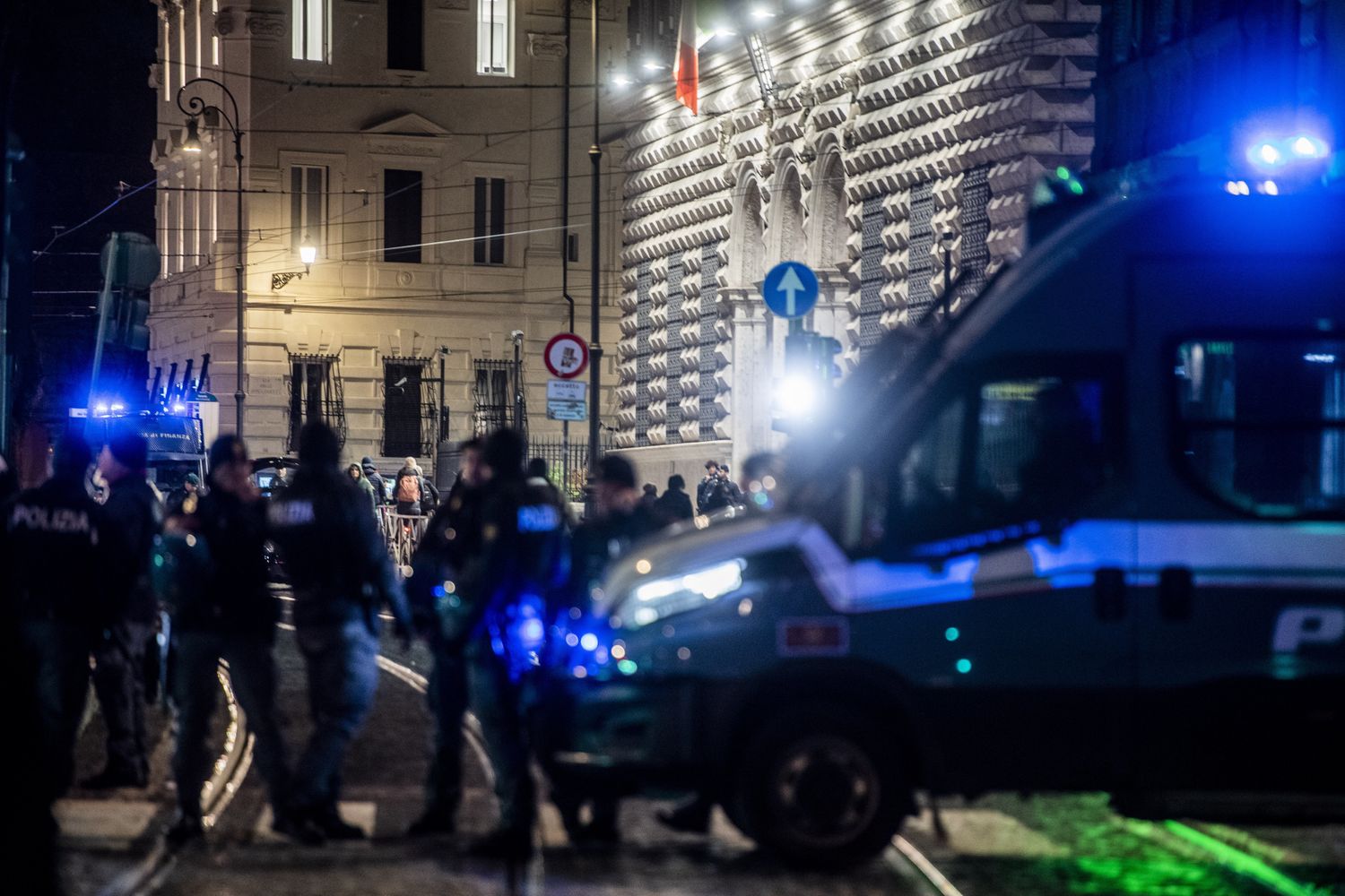 Tensioni alla manifestazione per Alfredo Cospito a Roma
