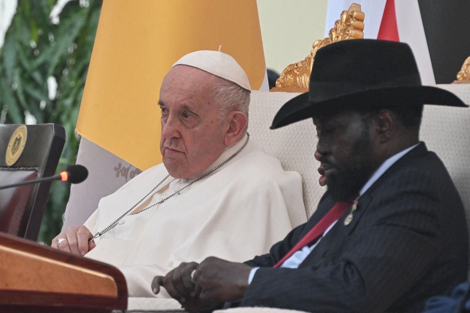Papa Francesco con il presidente del Sud Sudan
