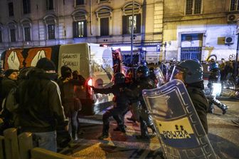 Tensioni tra anarchici e forze dell'ordine a Roma