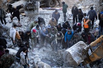 I soccorritori dopo il terremoto &nbsp;