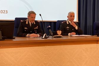 Il comandante provinciale dei carabinieri di Cagliari, generale Luca Corbellotti, e il colonnello Gianluca Valerio, vicecomandante dei Ros