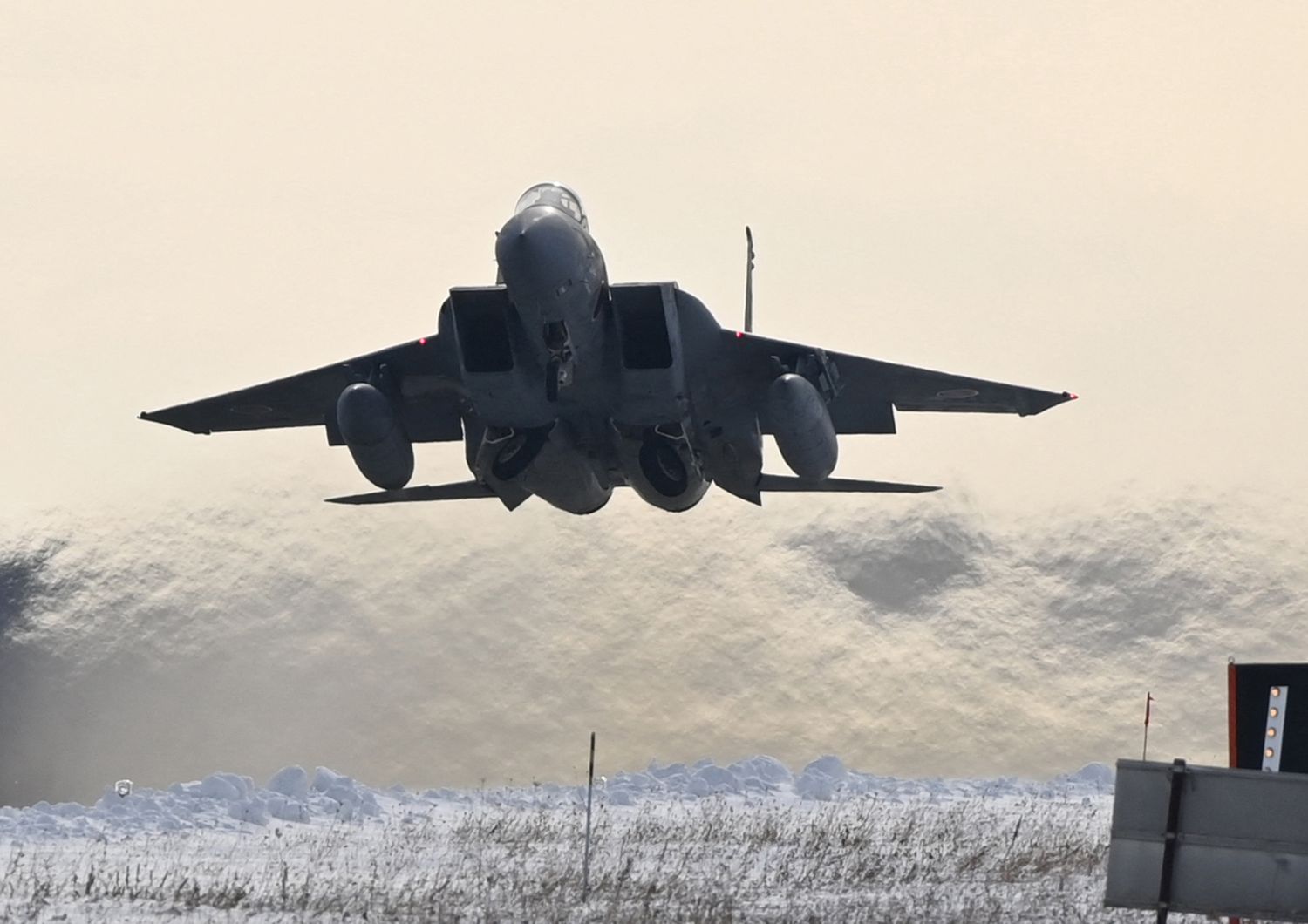 mosca ammassa aerei confint ucraina timori nuovi offensive