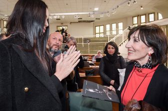 &nbsp;Ruby consegna il suo libro al pm Tiziana Siciliano