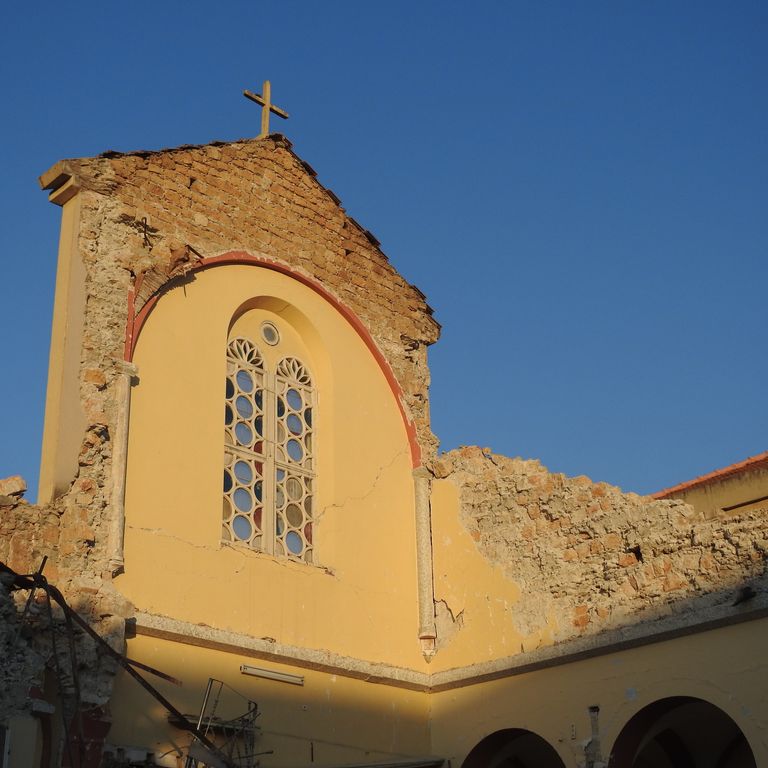 la chiesa dei cattolici di Turchia distrutta dal sisma