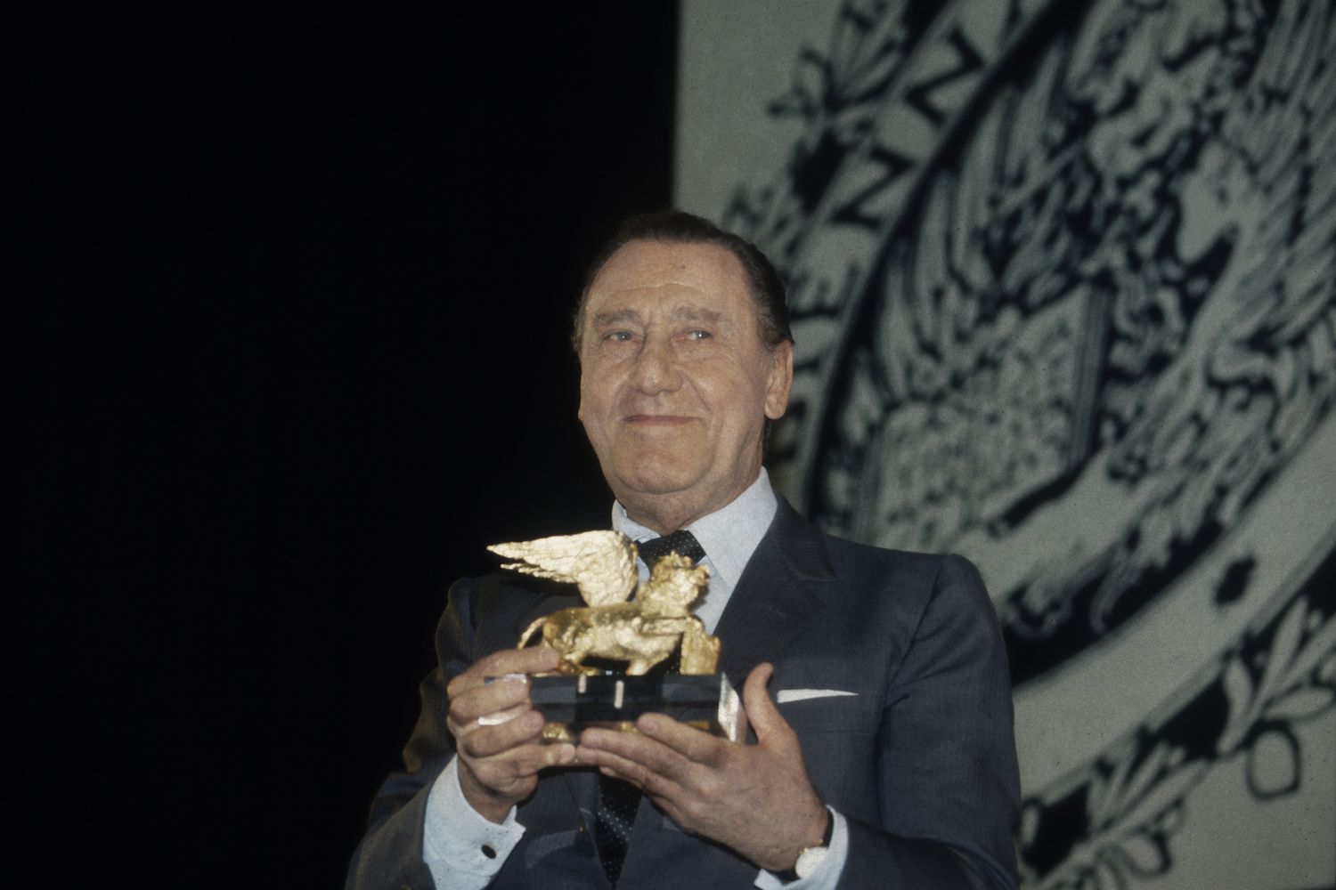 Alberto sordi riceve il Leone d'Oro&nbsp;