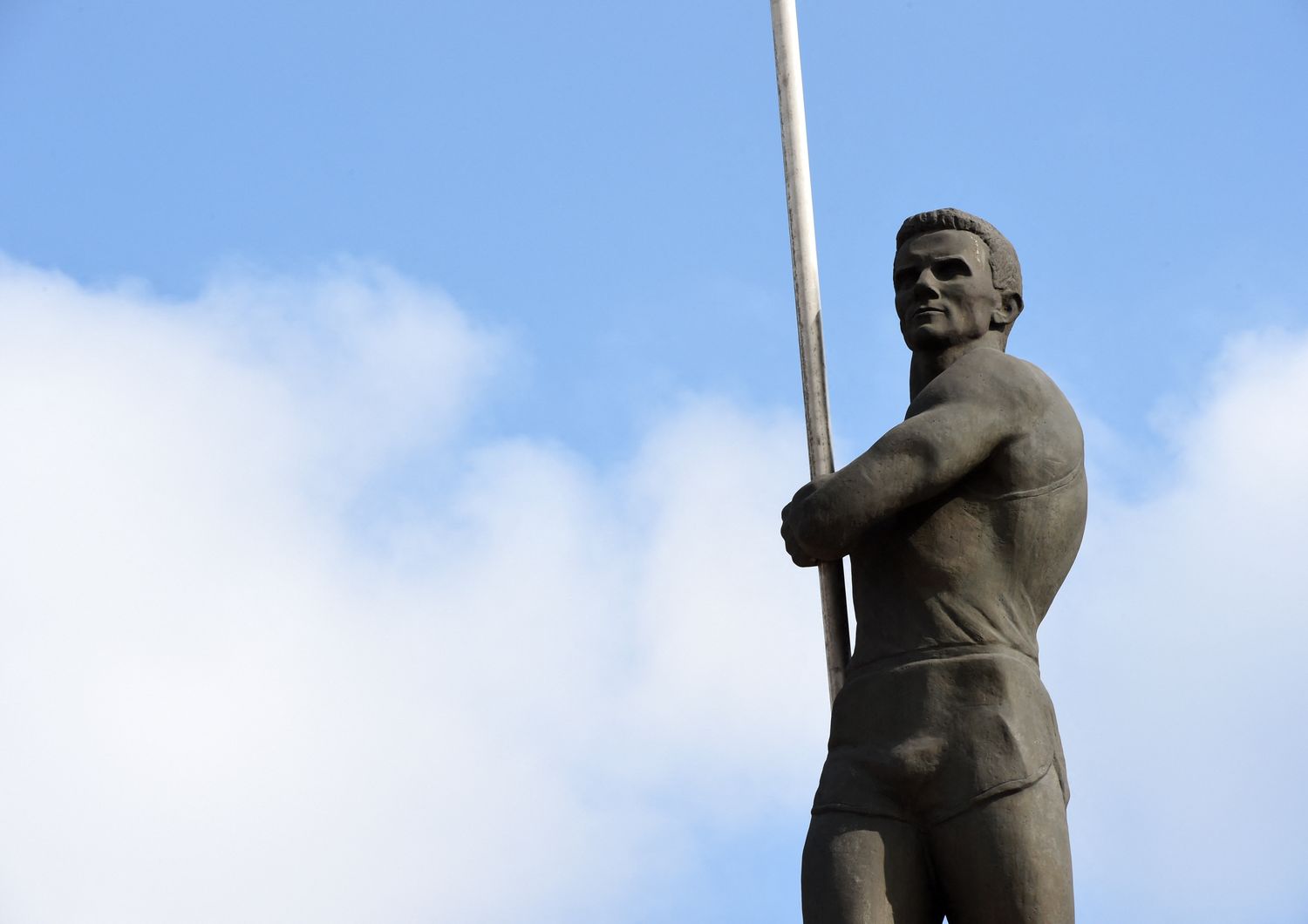 La statua di Bubka a Donetsk