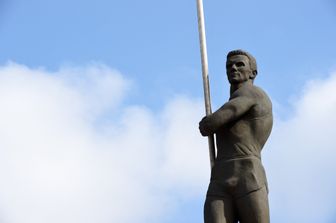 La statua di Bubka a Donetsk