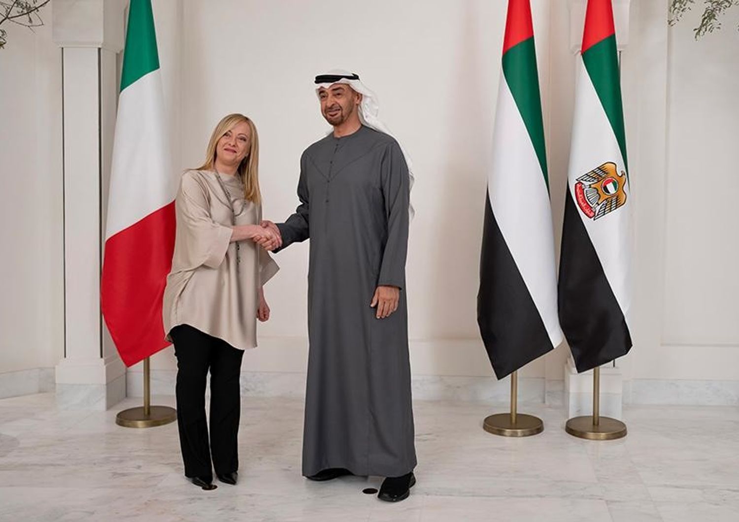 Il presidente del Consiglio Giorgia Meloni e lo&nbsp;sceicco Abdallah bin Zayed Al Nahyan Abdallah