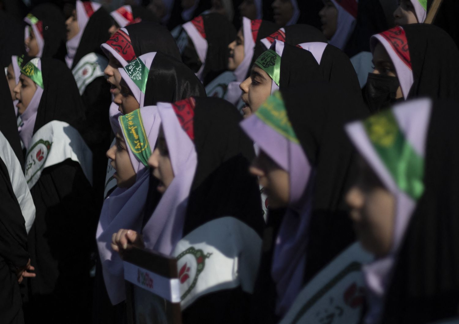 Studentesse iraniane durante una cerimonia
