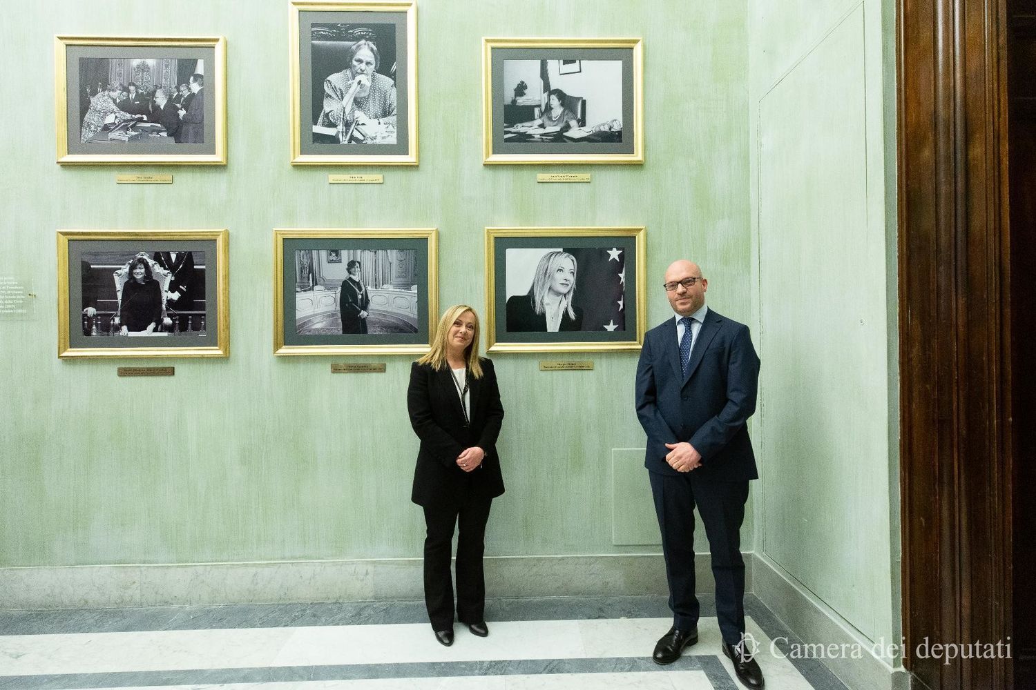 La presidente del Consiglio Giorgia Meloni con il presidente della Camera Lorenzo Fontana all'inaugurazione dell nuovo allestimento della Sala delle donne a Montecitorio