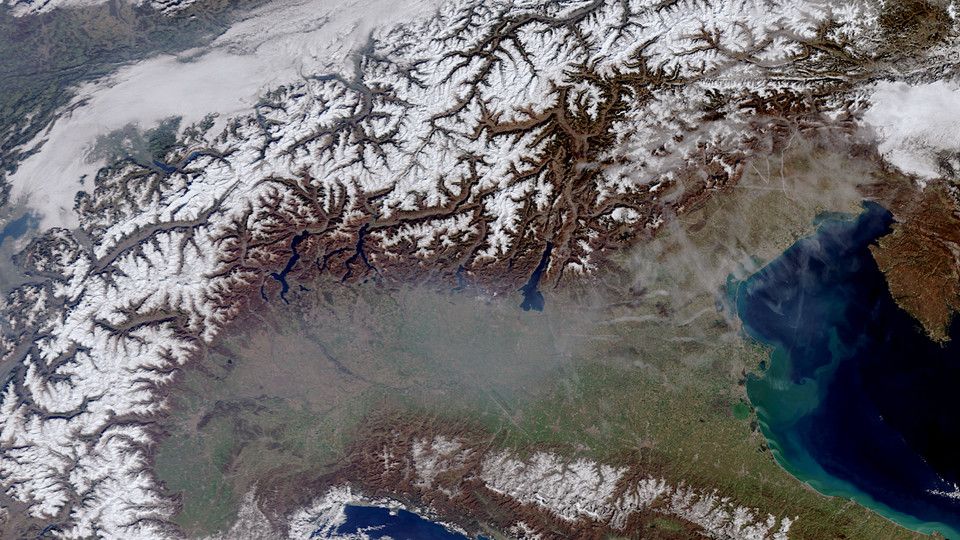 La scarsit&agrave; di neve sulle Alpi fotografata dai satelliti del sistema Copernicus