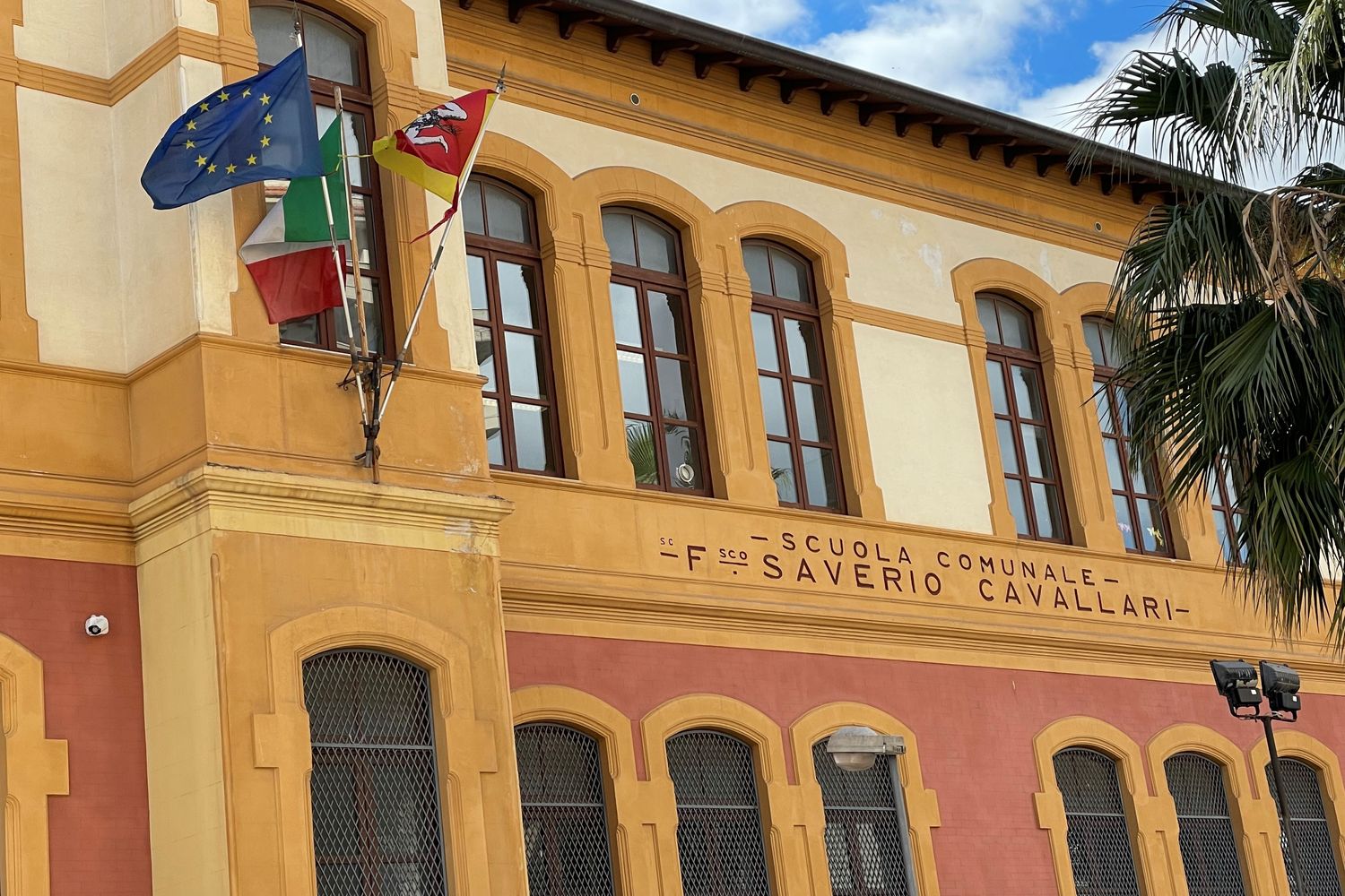 Scuola Cavallari, quartiere Romagnolo, a Palermo