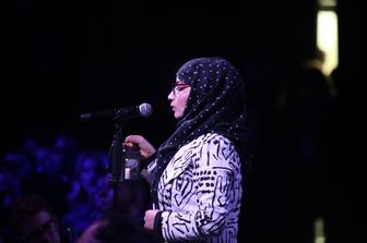 Maryam, donna afgana che sta lottando per costruirsi un nuovo futuro in Italia
