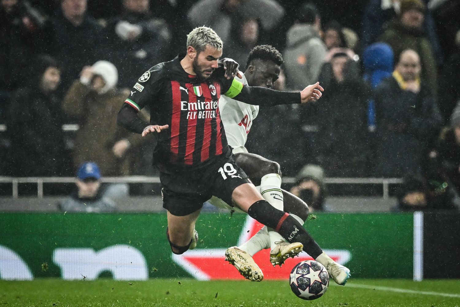 Theo Hernandez in Milan-Tottenham