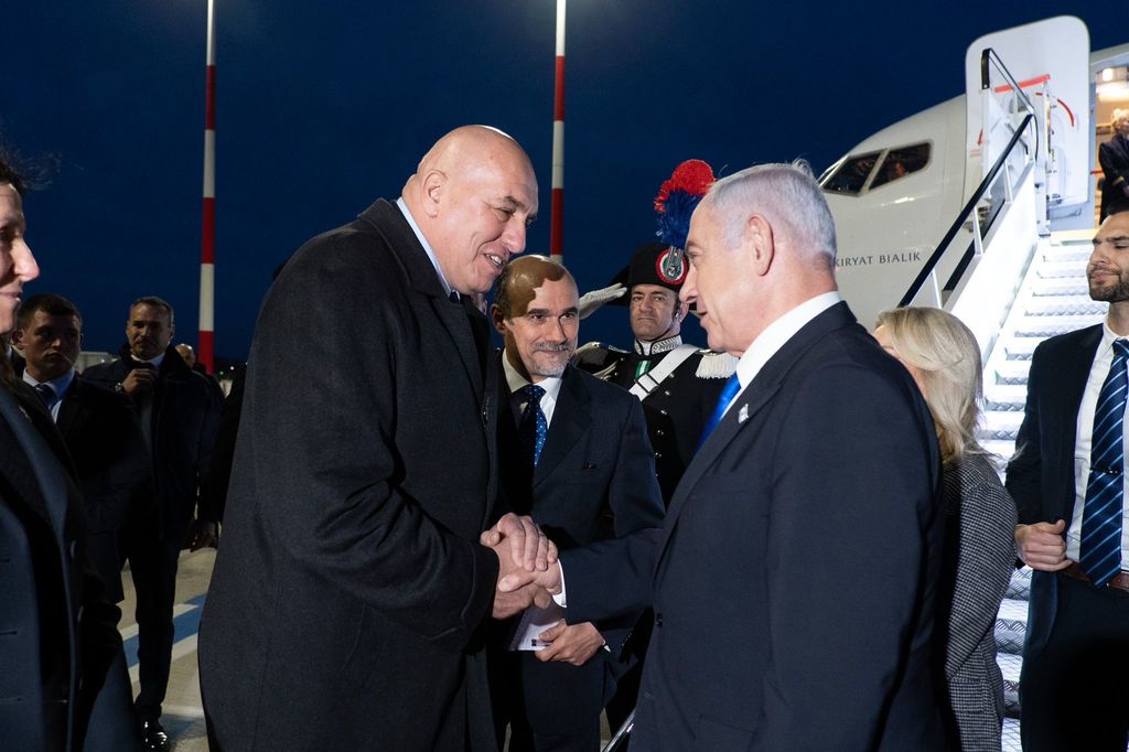 Netanyahu accolto dal ministro della Difesa Crosetto