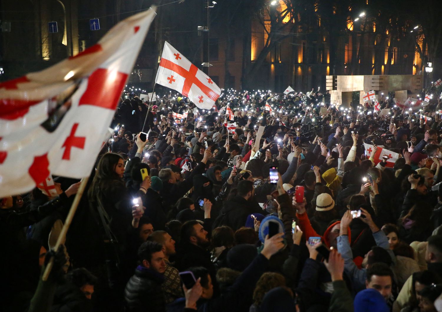 cremlino accusa usa per proteste Georgia