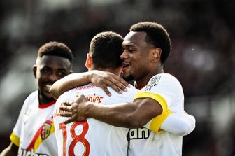 calcio tripletta in quattro minuti openda record in ligue 1