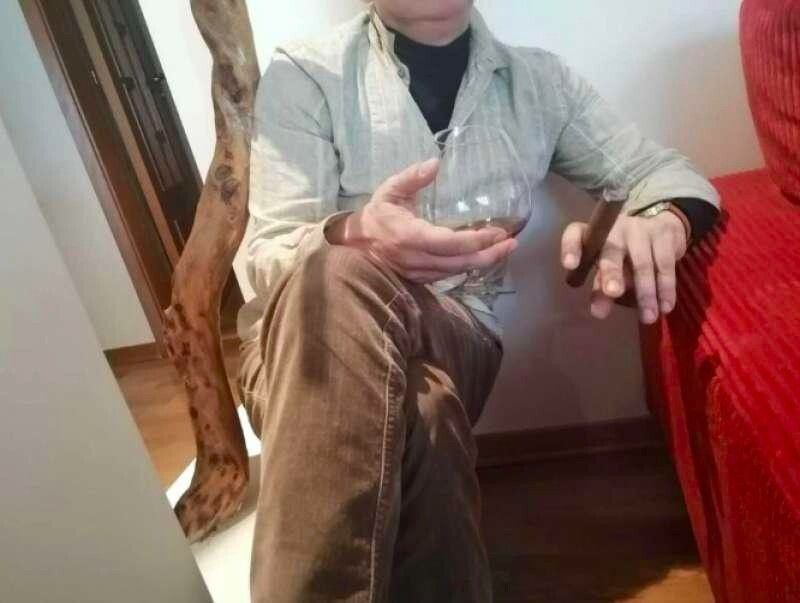 Matteo Messina Denaro con Cognac e sigaro nel salotto dei coniugi fiancheggiatori arrestati