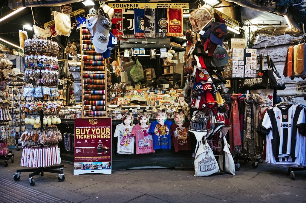 &nbsp;Edicola a Roma
