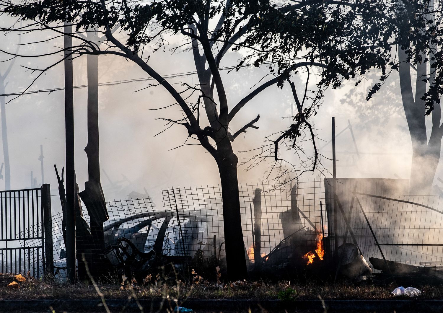 Auto delle Poste incendiate a Centocelle