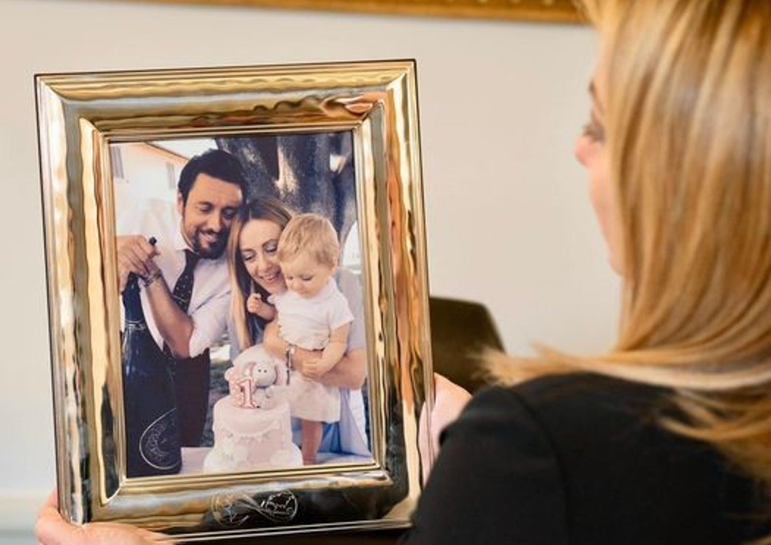 festa papa meloni posta foto sua famiglia