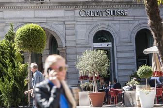 credit suisse gli analisti un affare per ubs