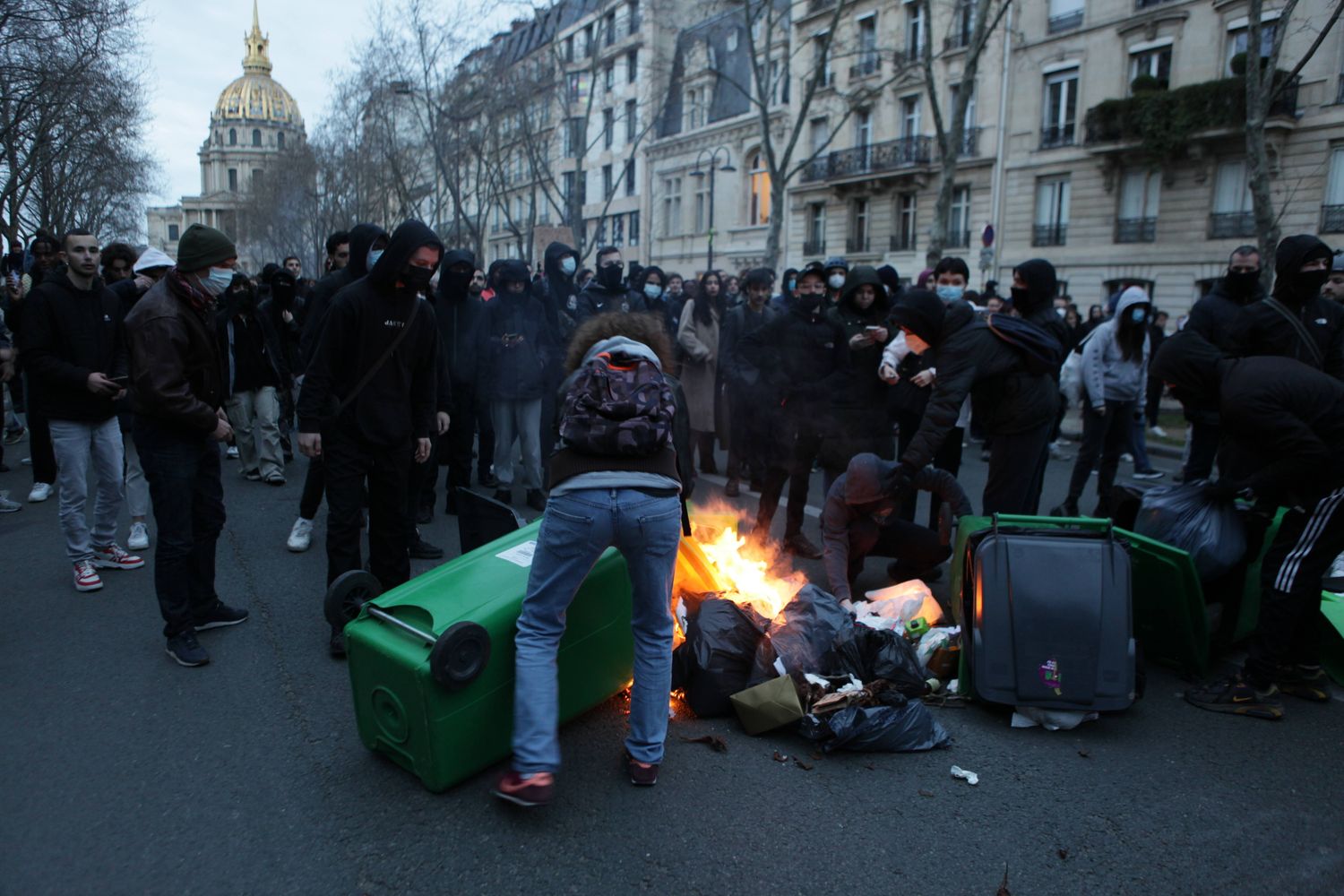 Proteste e scontri a Parigi