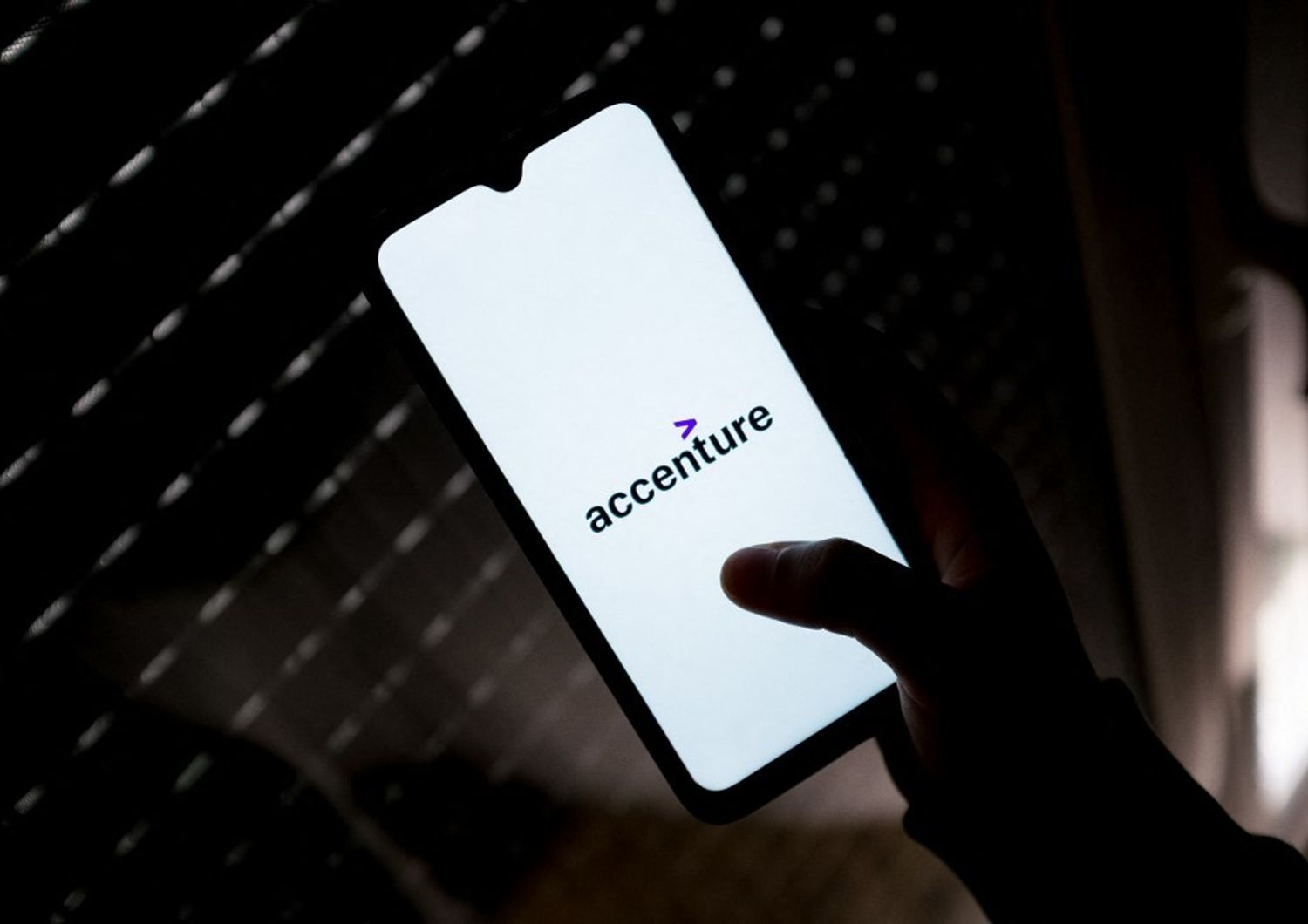 accenture licenzia migliaia di lavoratori