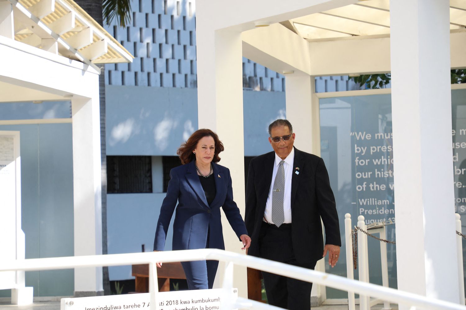 Kamala Harris in visita in Ghana