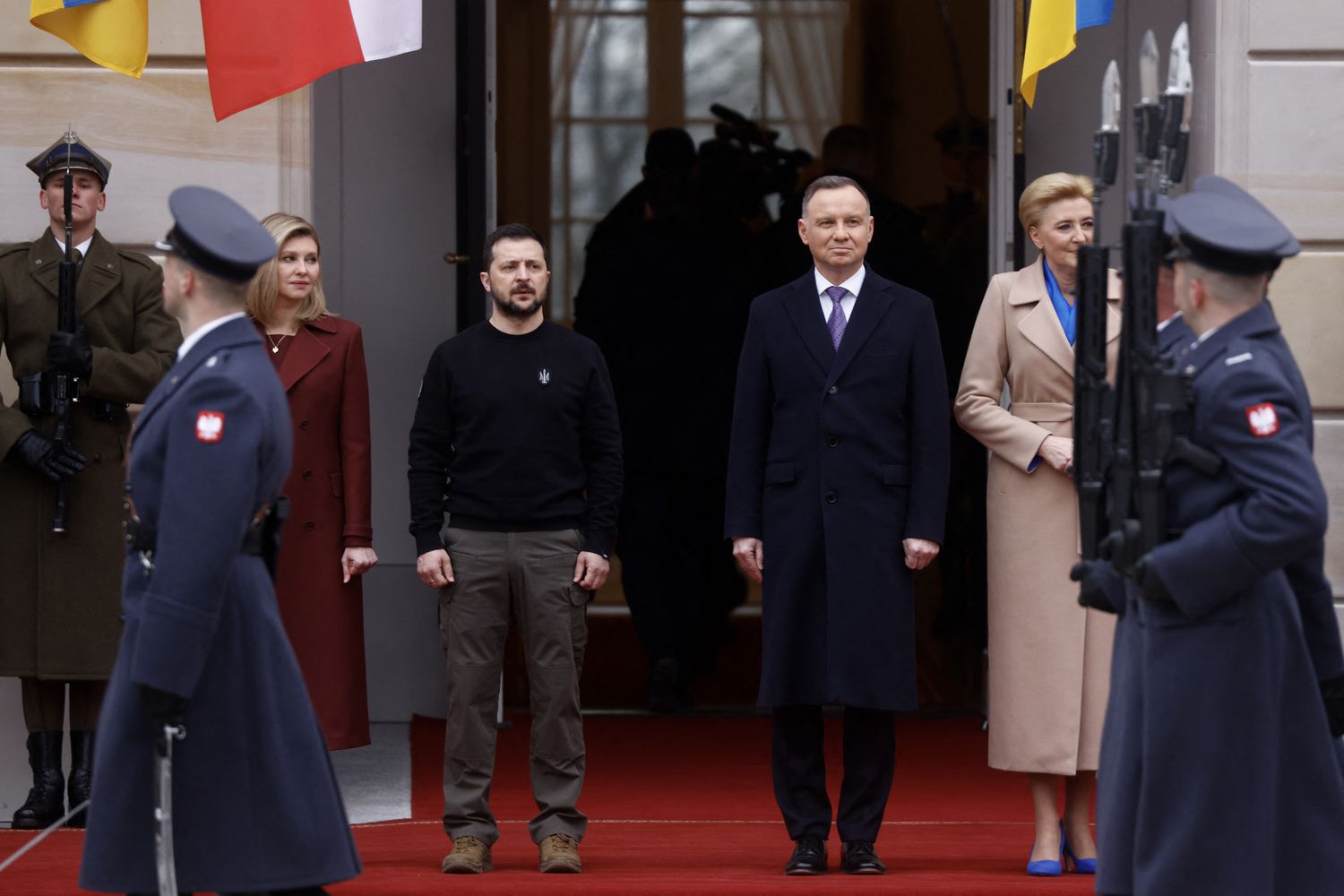 Il presidente polacco Andrzej Duda e sua moglie Agata Kornhauser-Duda insieme al presidente ucraino Volodymyr Zelensky&nbsp;