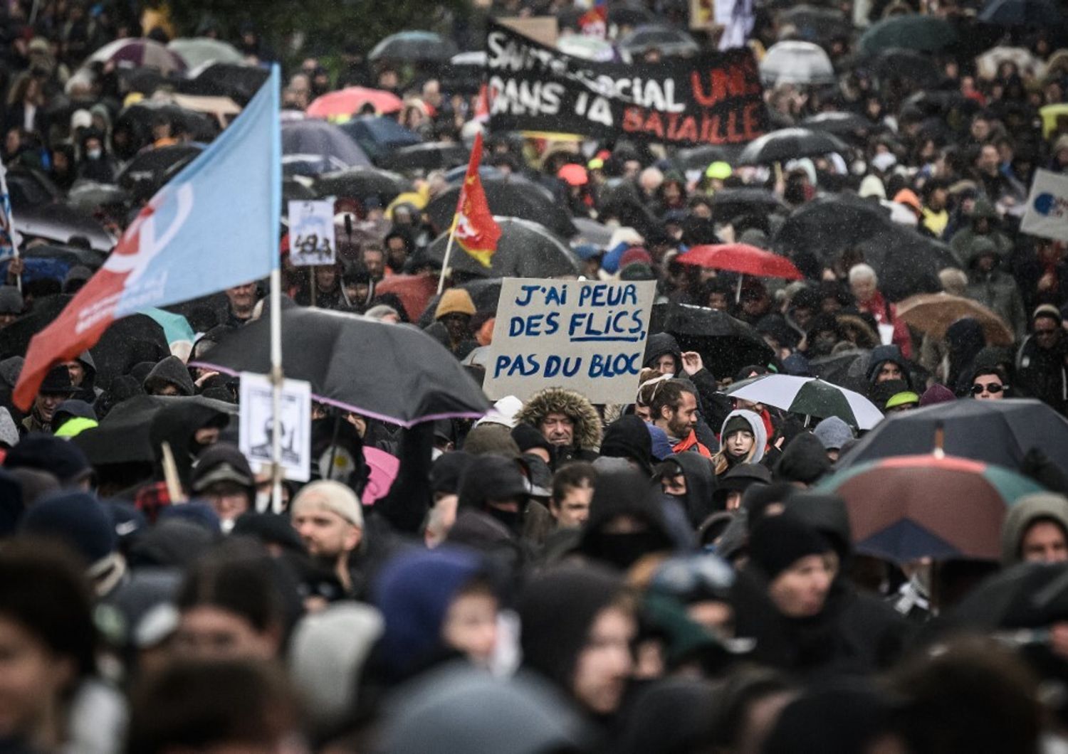 Dodicesima giornata di mobilitazione in Francia contro la riforma delle pensioni