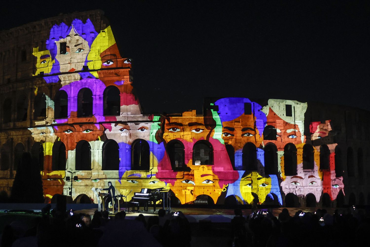 Lo spettacolo di luci al Colosseo per gli ispettori Bie&nbsp;