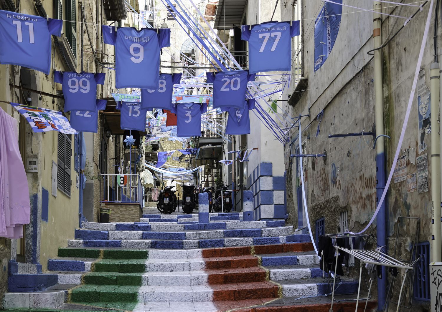 Preparativi a Napoli per la festa scudetto