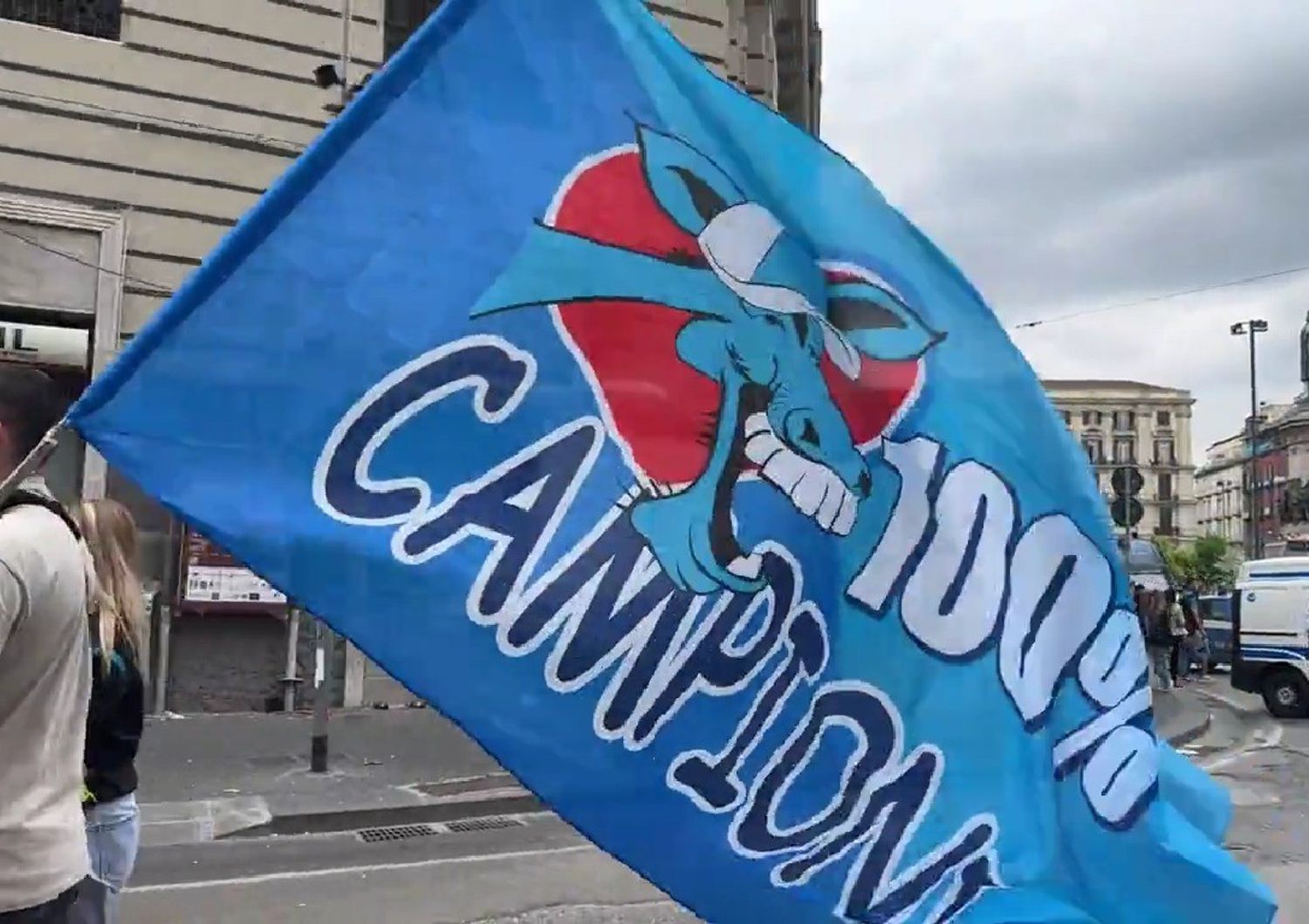 napoli scudetto derby salernitana rimanda festa