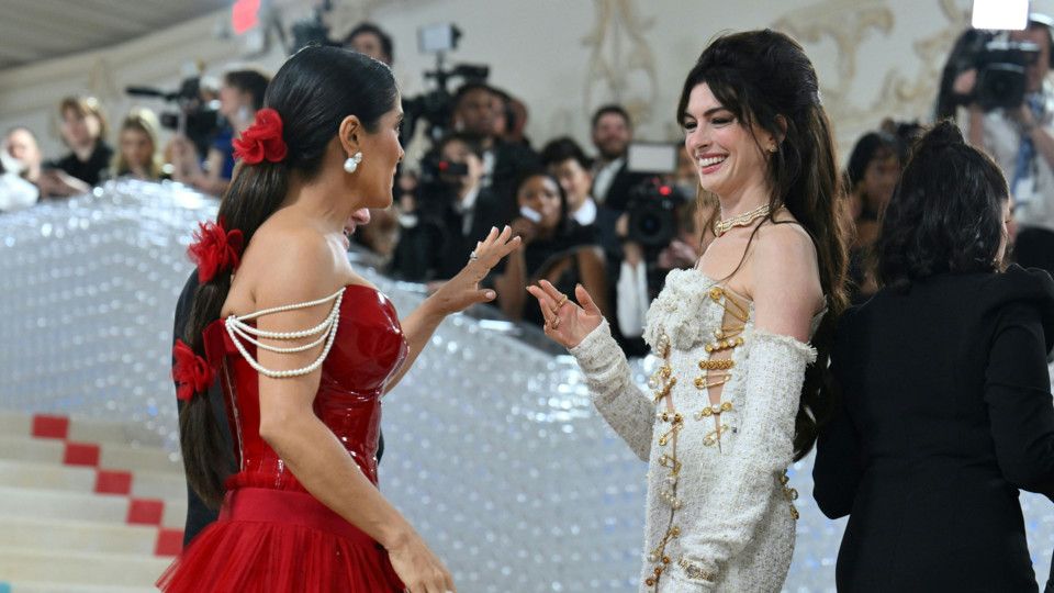 Anne Hathaway e Salma Hayek&nbsp;