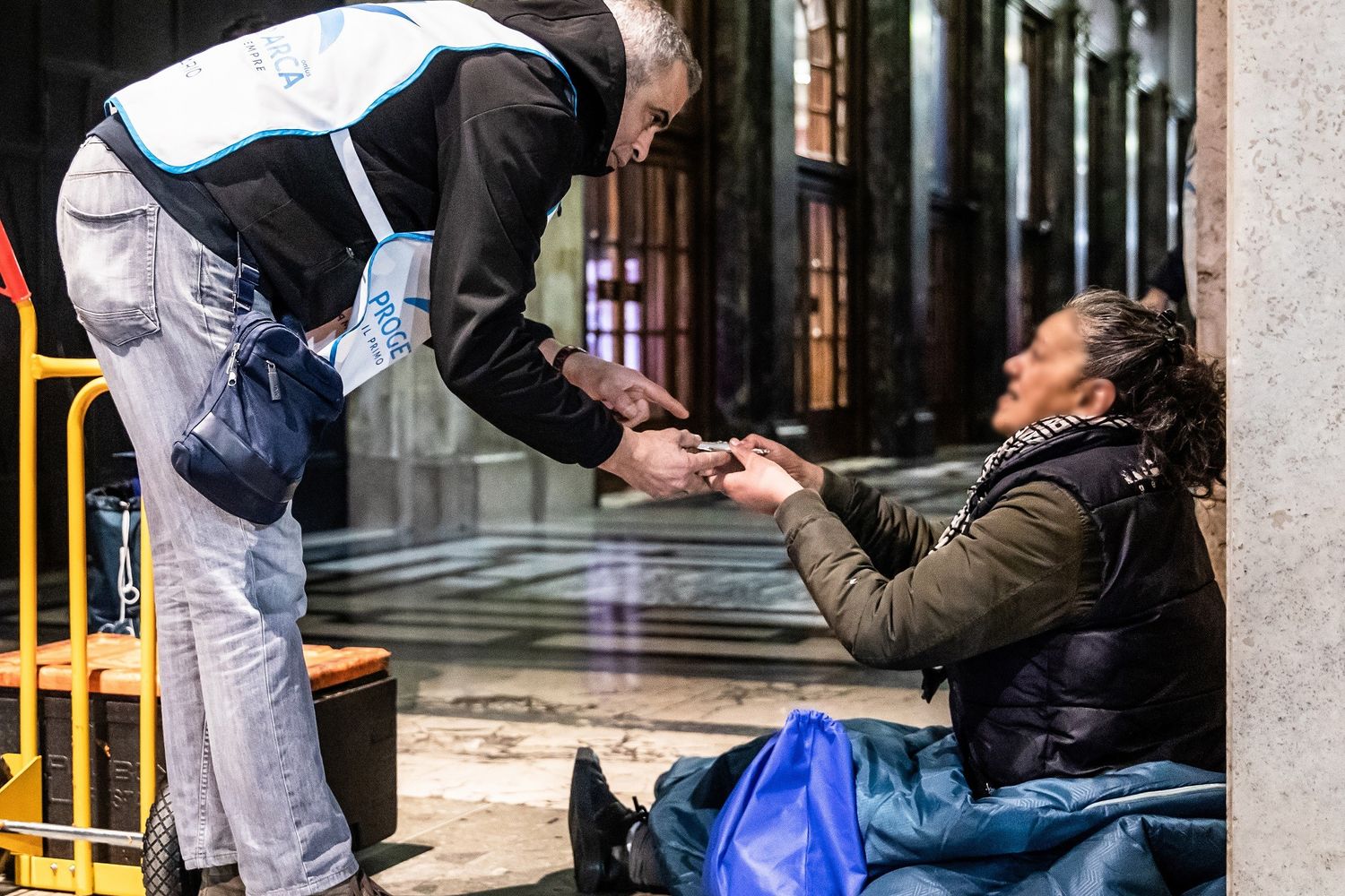 Volontari della Fondazione Arca a Milano