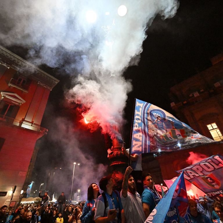 immagini festa tifosi napoli scudetto