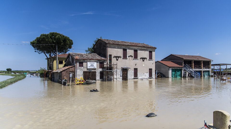 Le case invase dall'acqua a Bagnacavallo