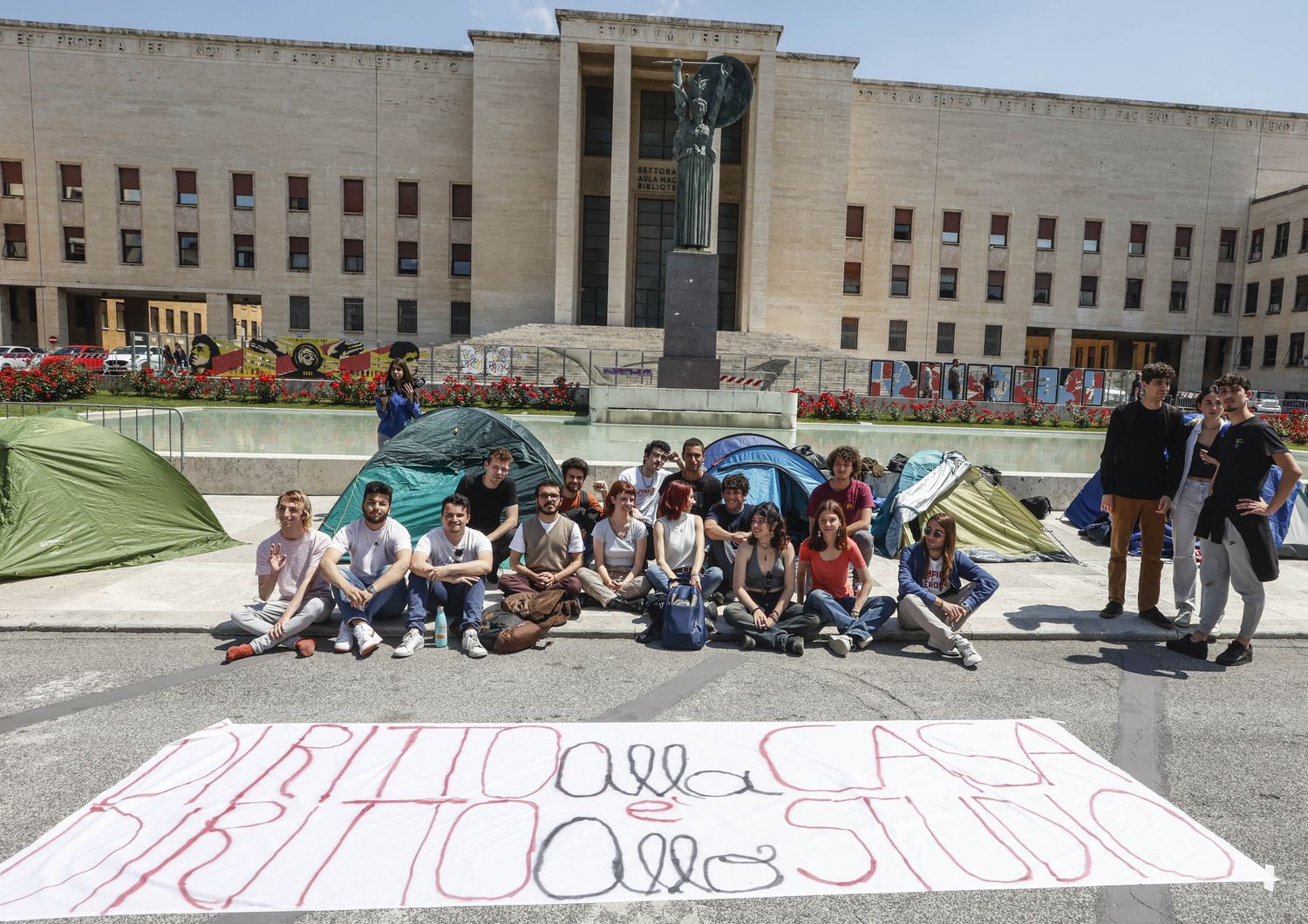 caro affitti roma milano firenze servono posti letto studenti universitari