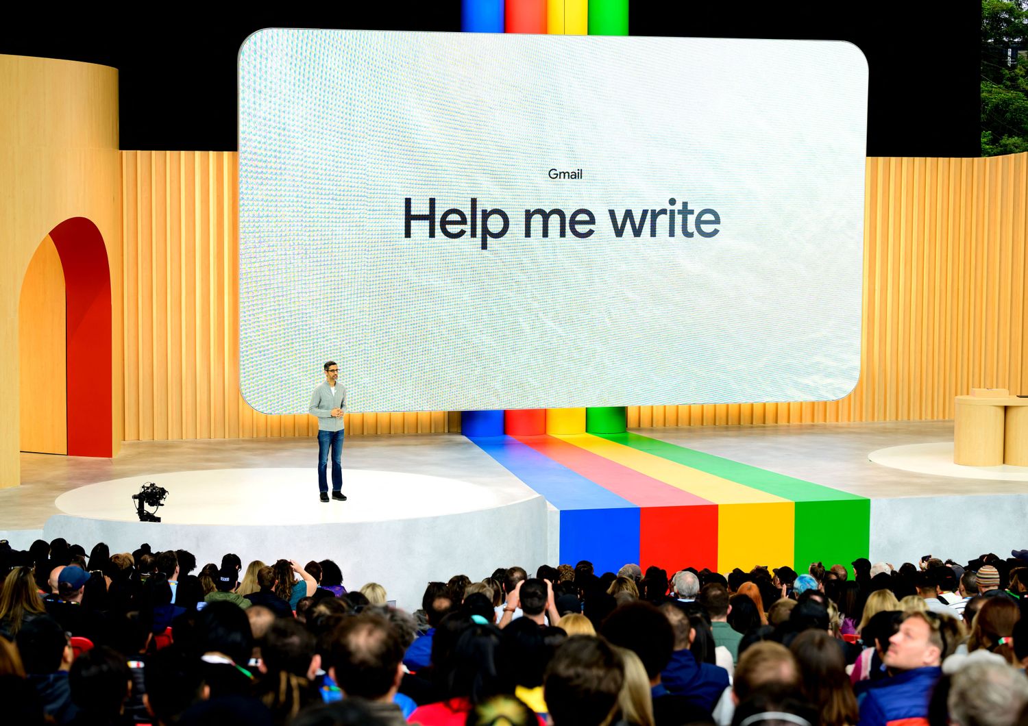 Sundar Pichai durante la conferenza degli sviluppatori di Google