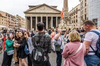 Turisti al Pantheon&nbsp;