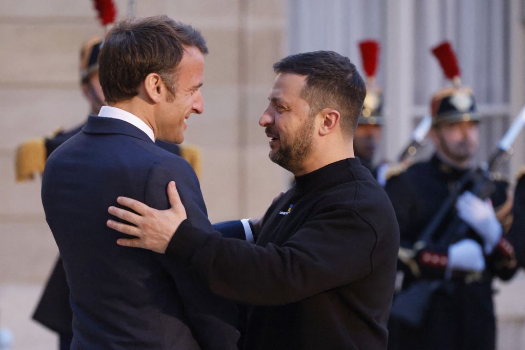Macron e Zelensky a Parigi