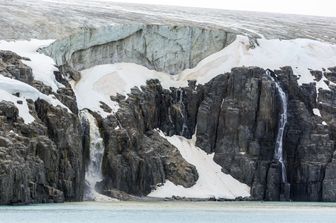 Montagne scioglimento neve